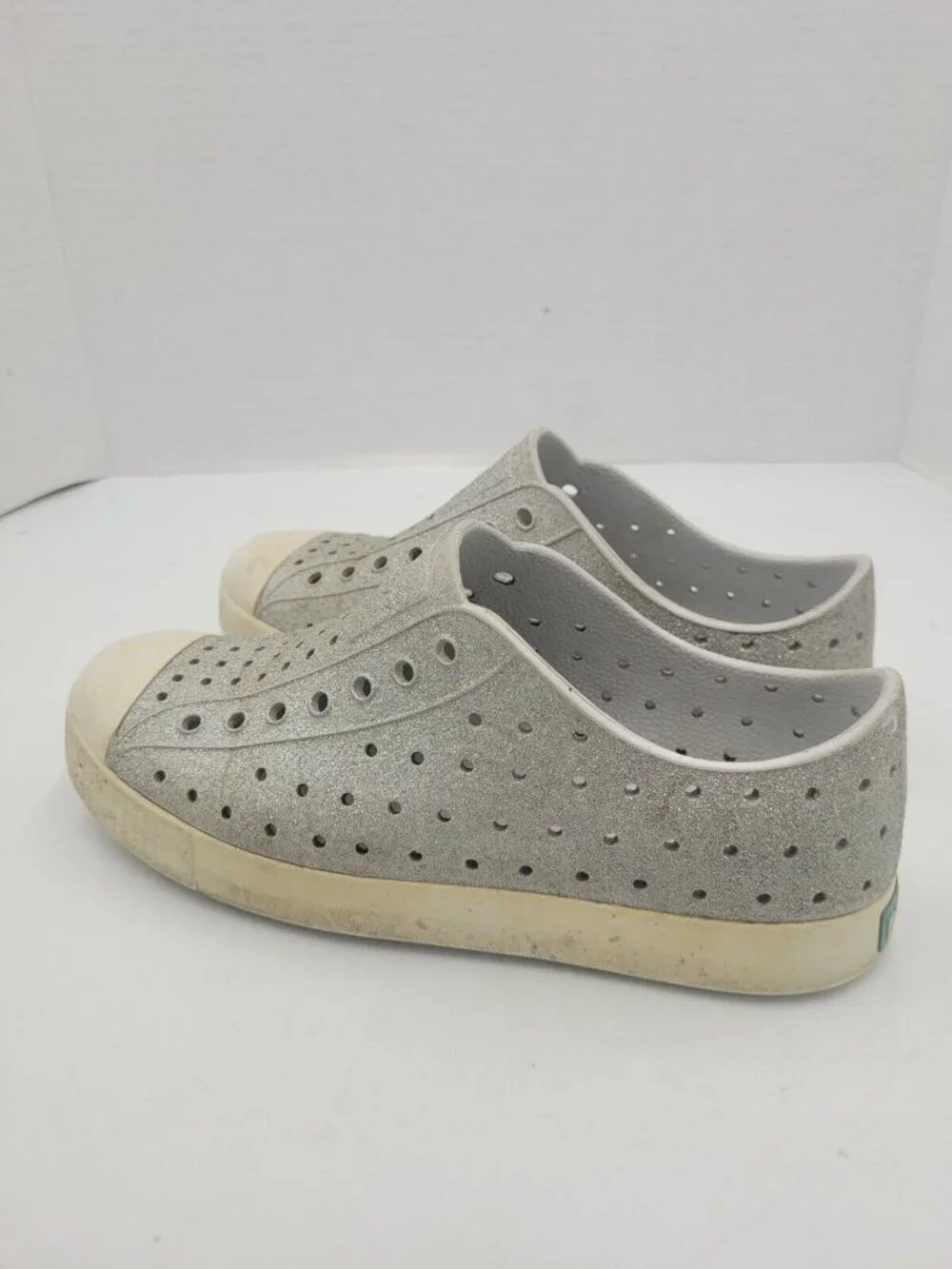 Native Girls Slip On Shoe Glitter SIze J3 Play Condition